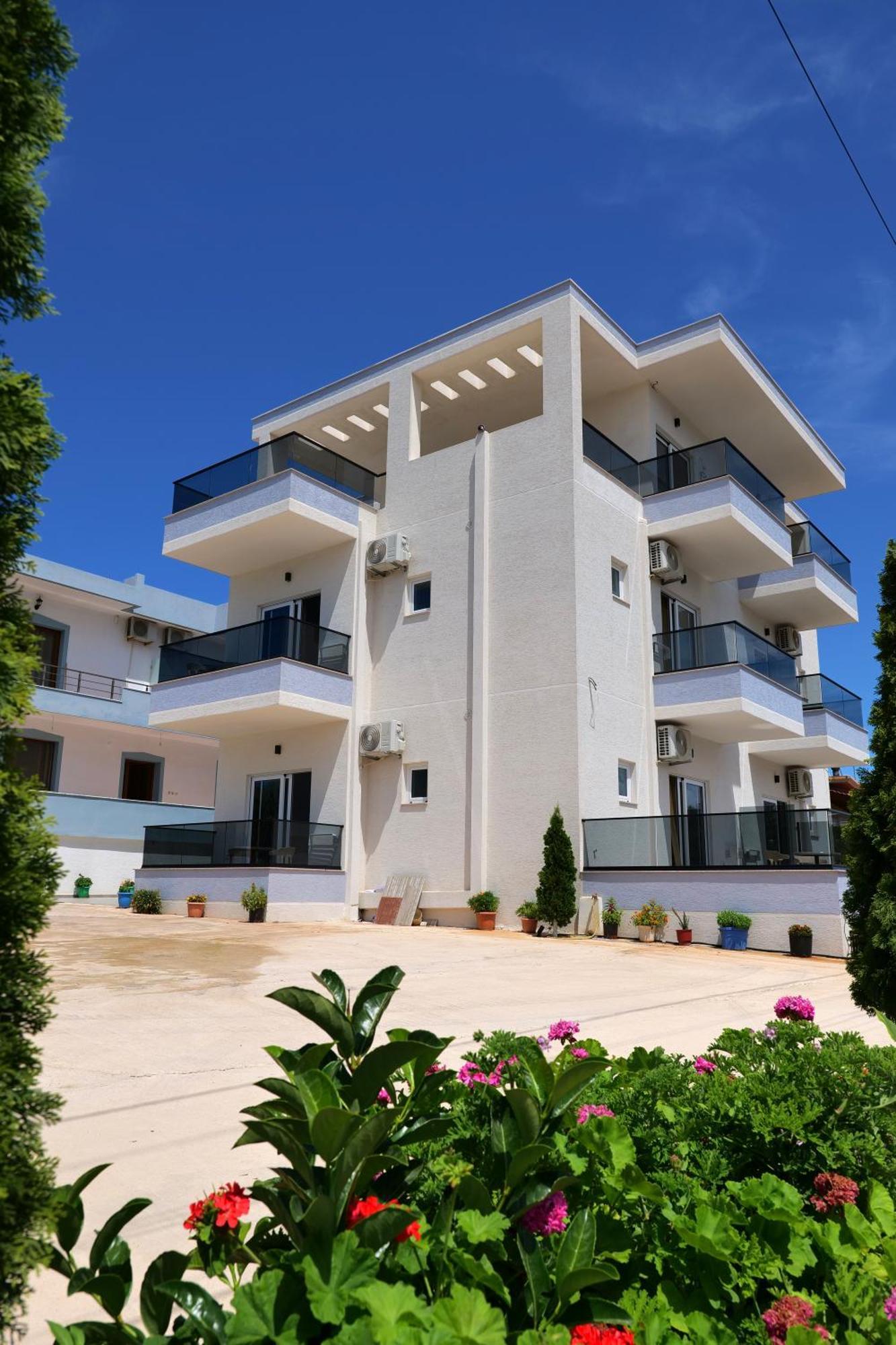 Hotel Zeka Ksamil Exterior photo
