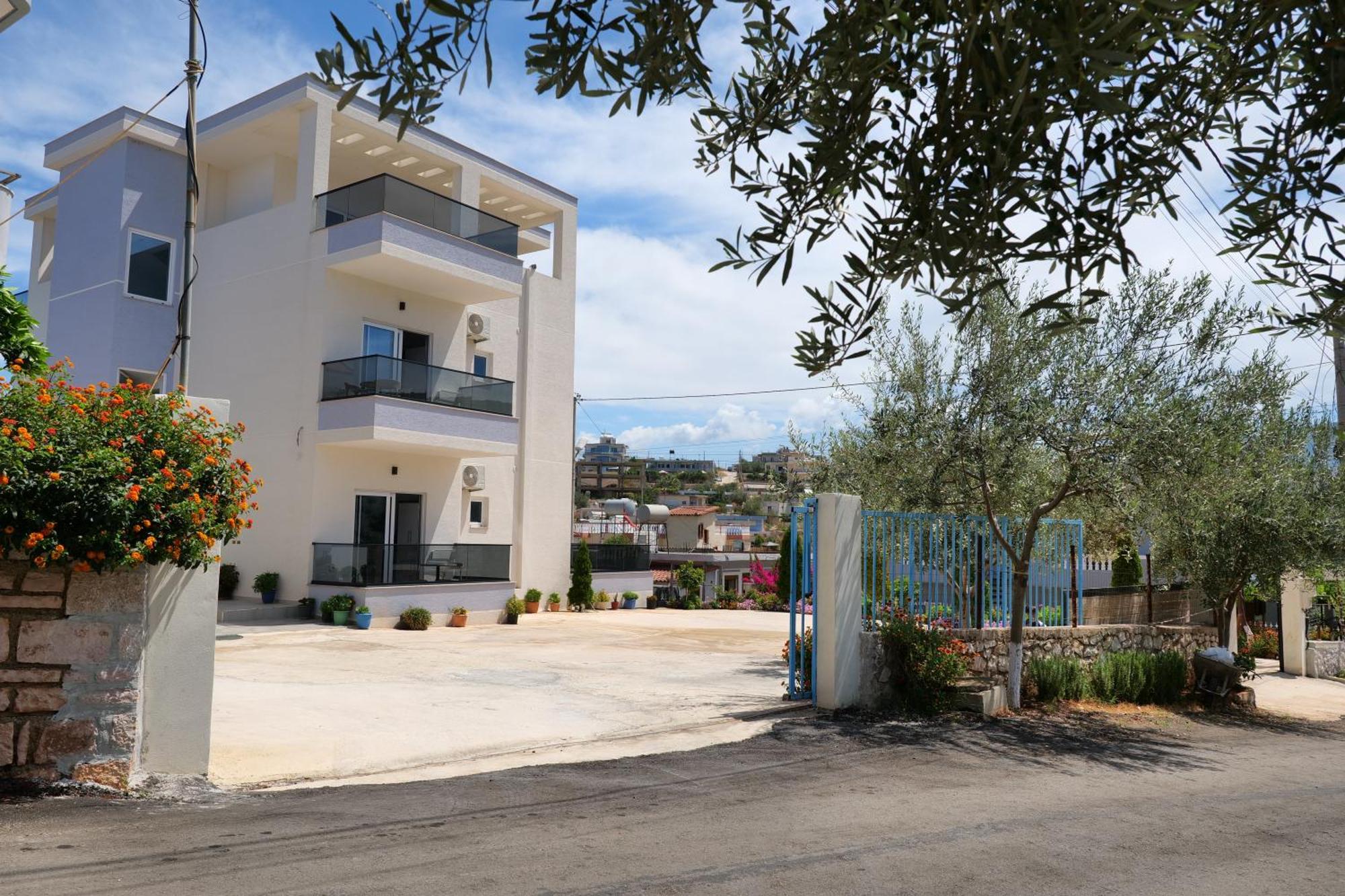 Hotel Zeka Ksamil Exterior photo